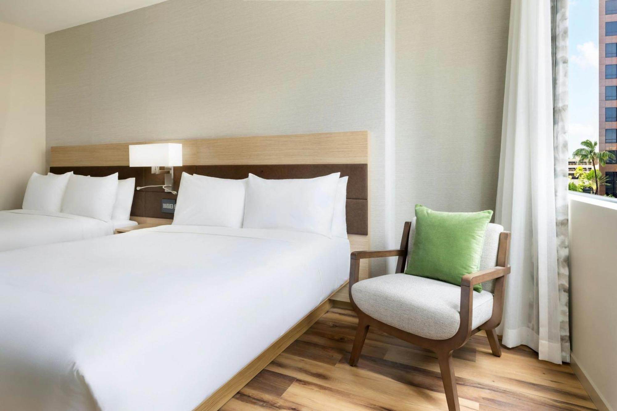 Ac Hotel By Marriott Honolulu Extérieur photo