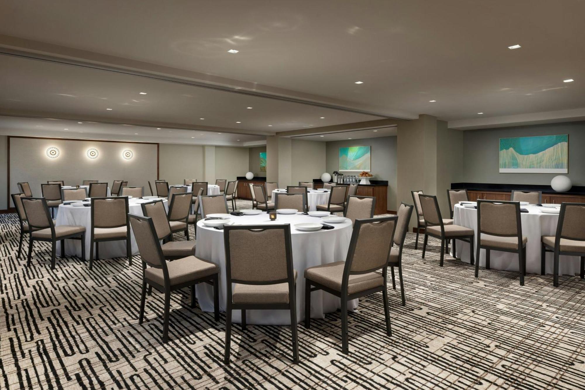 Ac Hotel By Marriott Honolulu Extérieur photo