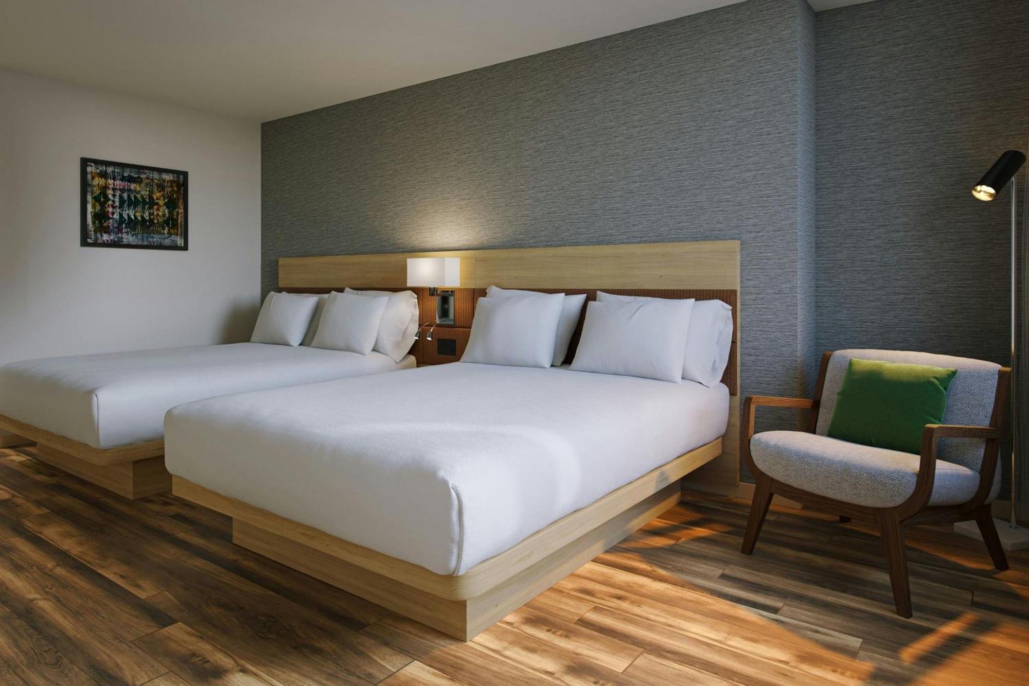 Ac Hotel By Marriott Honolulu Extérieur photo