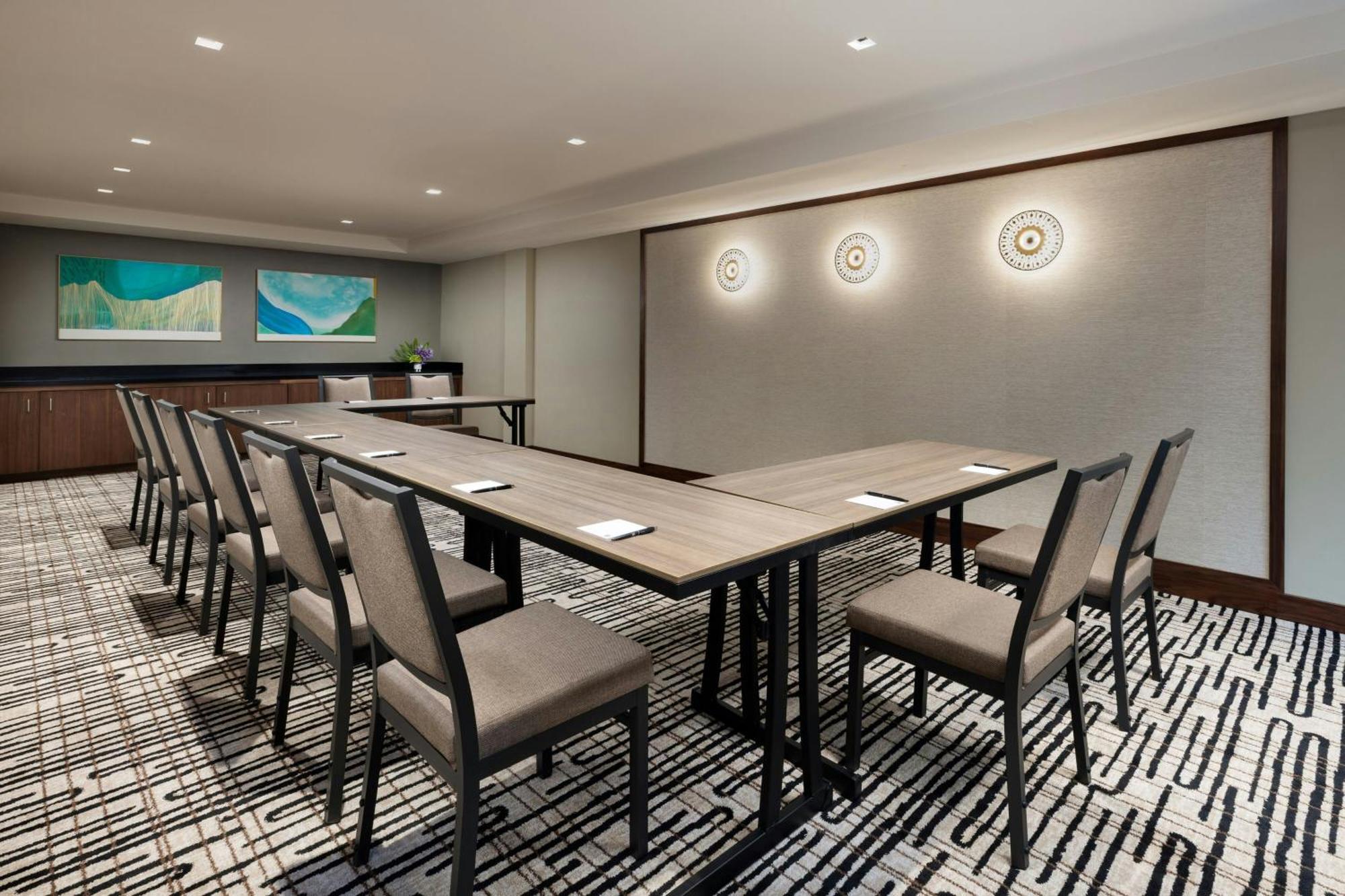 Ac Hotel By Marriott Honolulu Extérieur photo
